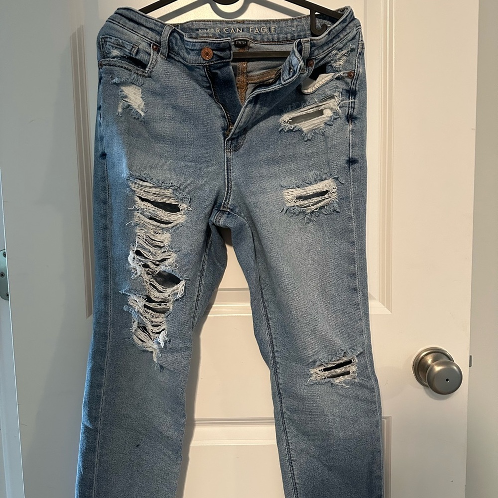 American Eagle Outfitters Women's Distressed Blue Jeans